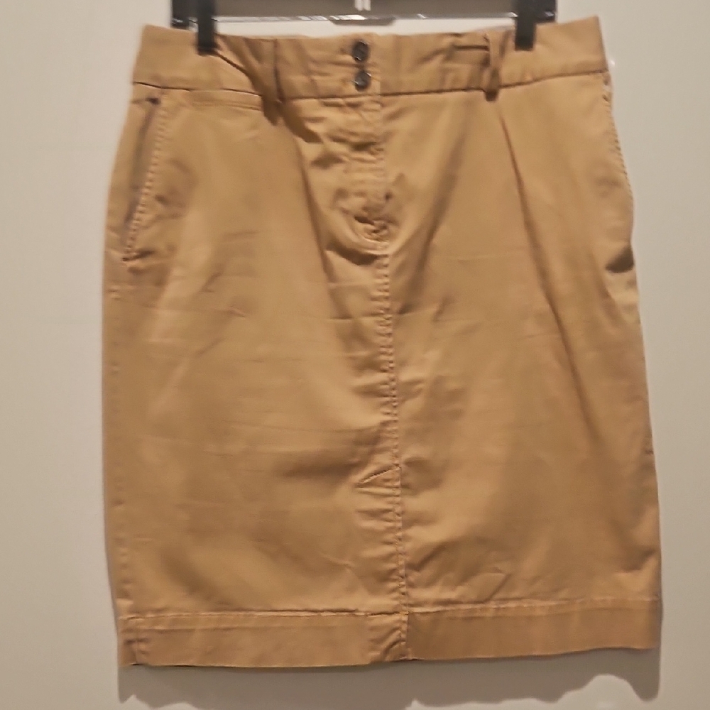 Banana Republic Classic Tan Women's  Stretch skirt size 14